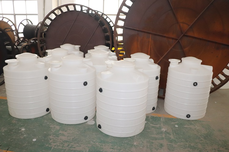 塑料水箱（xiāng）製作工藝之滾塑工藝